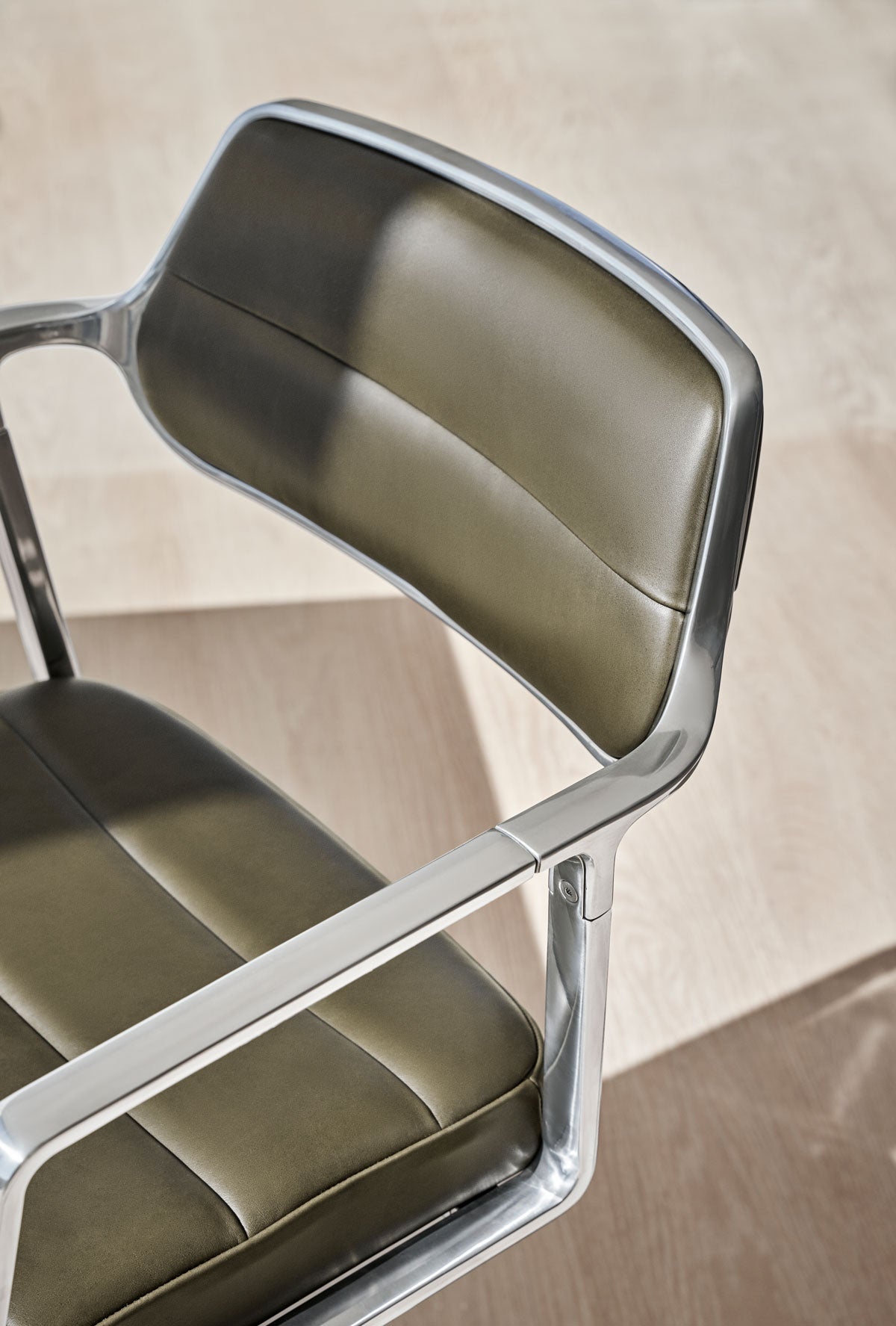 vipp-453-swivel+-bosco-green-detail-01