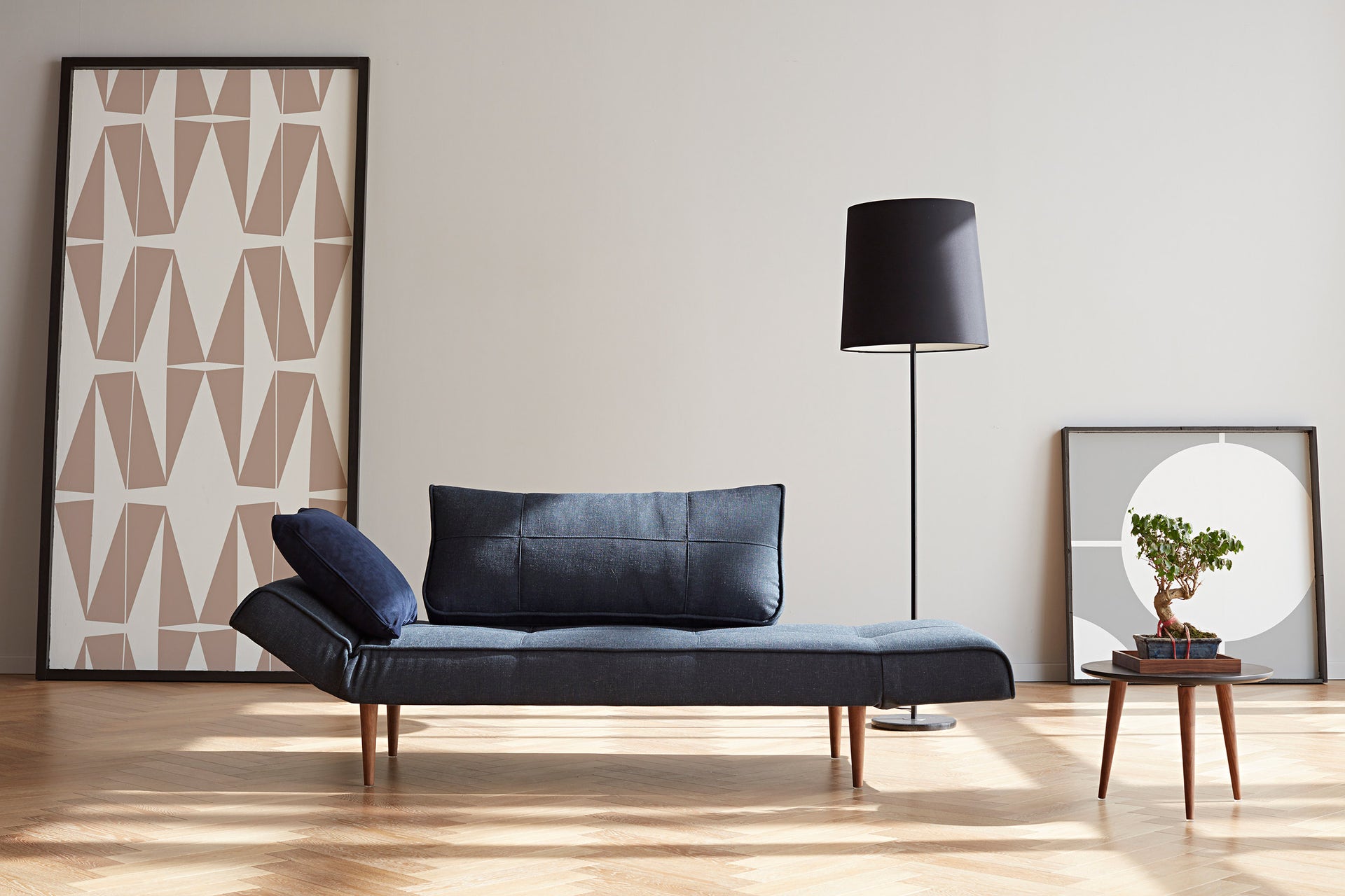 Zeal-Styletto-Daybed-515-e2-web.jpg Zeal-Styletto-Daybed-515-e2-web