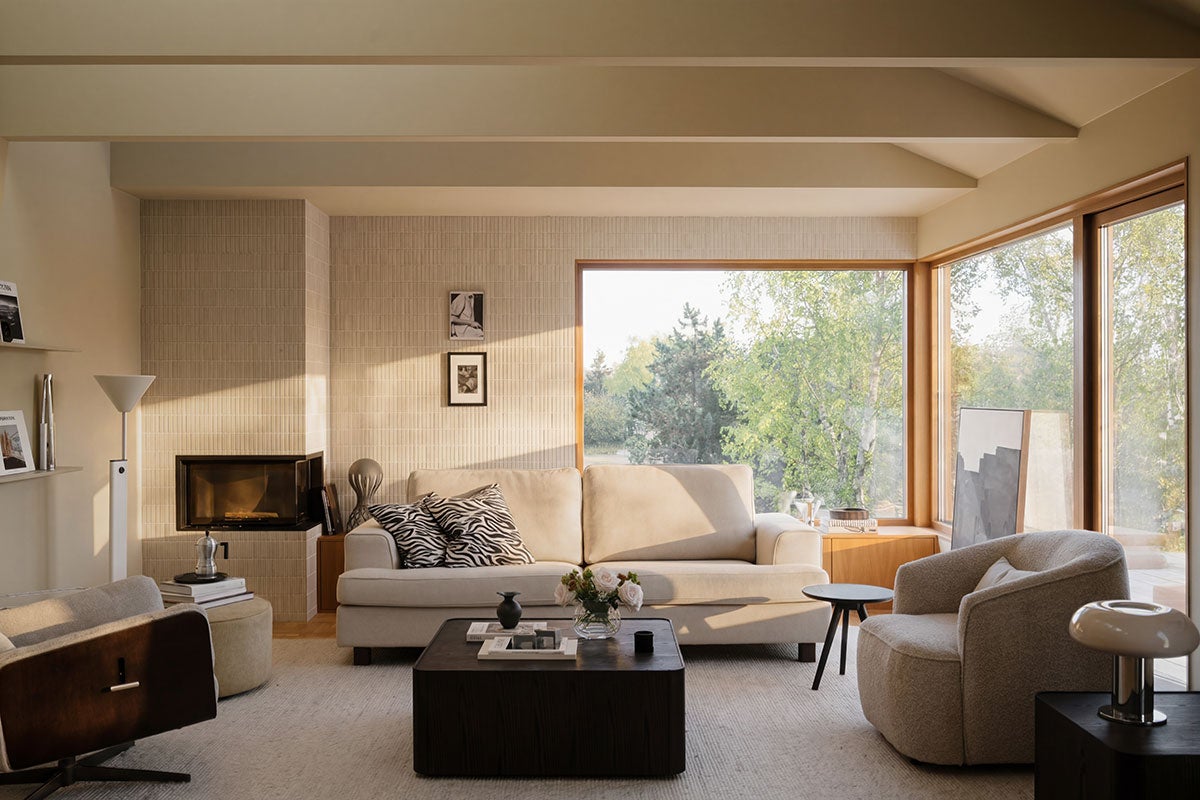 Rowico-Home-Aberdeen-Sofa-3S-Glory-Beige-Lifestyle.jpg Rowico-Home-Aberdeen-Sofa-3S-Glory-Beige-Lifestyle