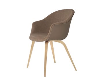 Bat_woodoak_FrontUpholstered_Black_NewBeige_LightBoucle-003_ItemNr-10057578_F3Q-(1)