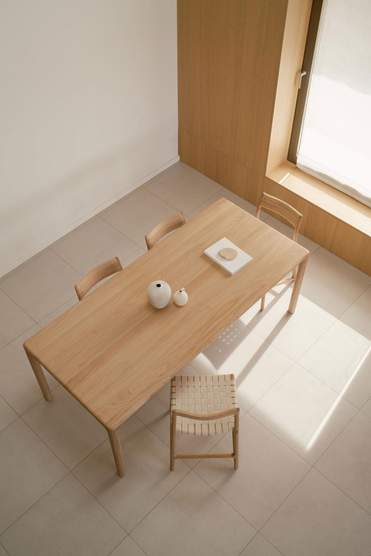 Gazzda-Derven-Table-White-Oiled-Oak-Lifestyle