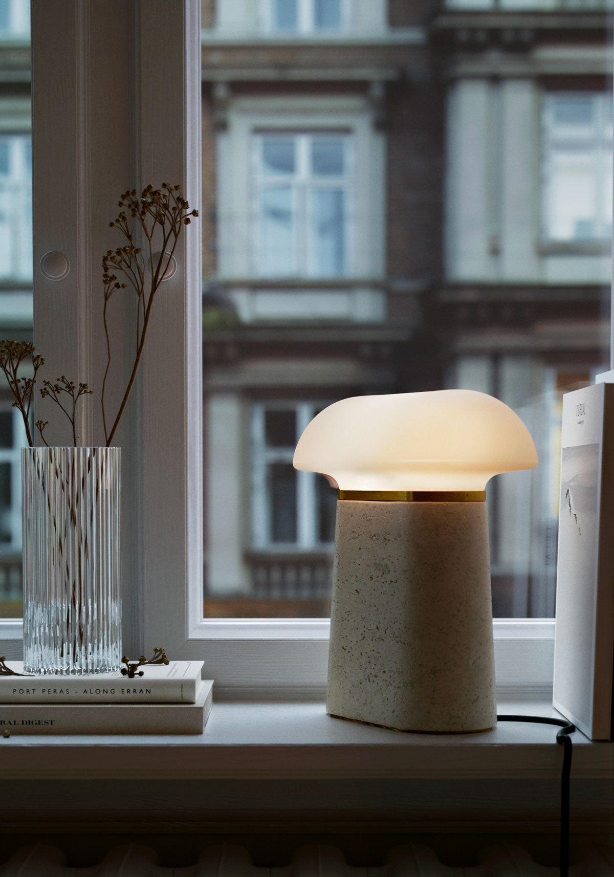 Nova-Bordslampa-Ivory-Miljo
