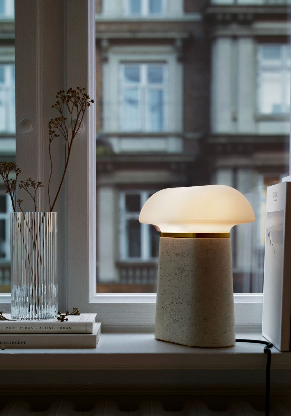 Nova-Bordslampa-Ivory-Miljo.jpg Nova-Bordslampa-Ivory-Miljo