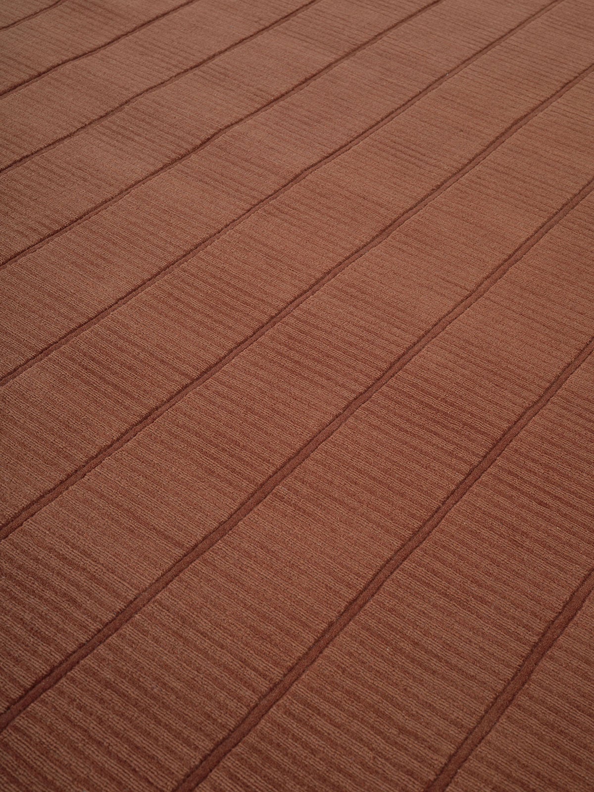 Linie-Design-Woven-Tatami-Rug-Rust-Detail