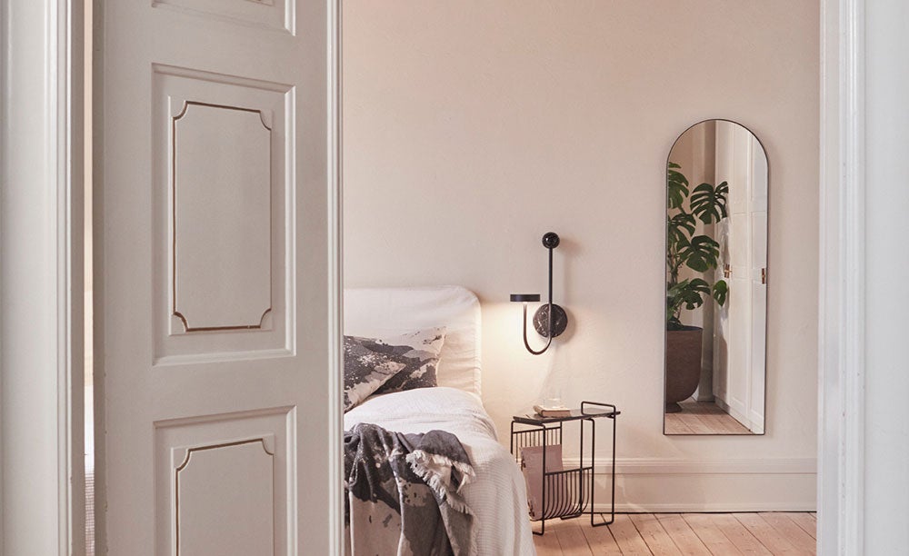 aytm-arcus-mirror-bedroom.jpg aytm-arcus-mirror-bedroom