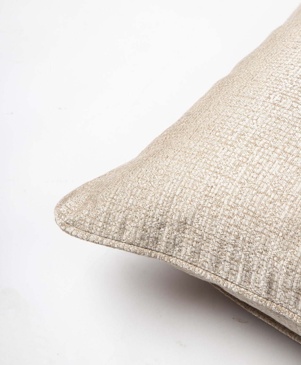 Tinted-Ferm-Cushion-Beige-Offwhite-2