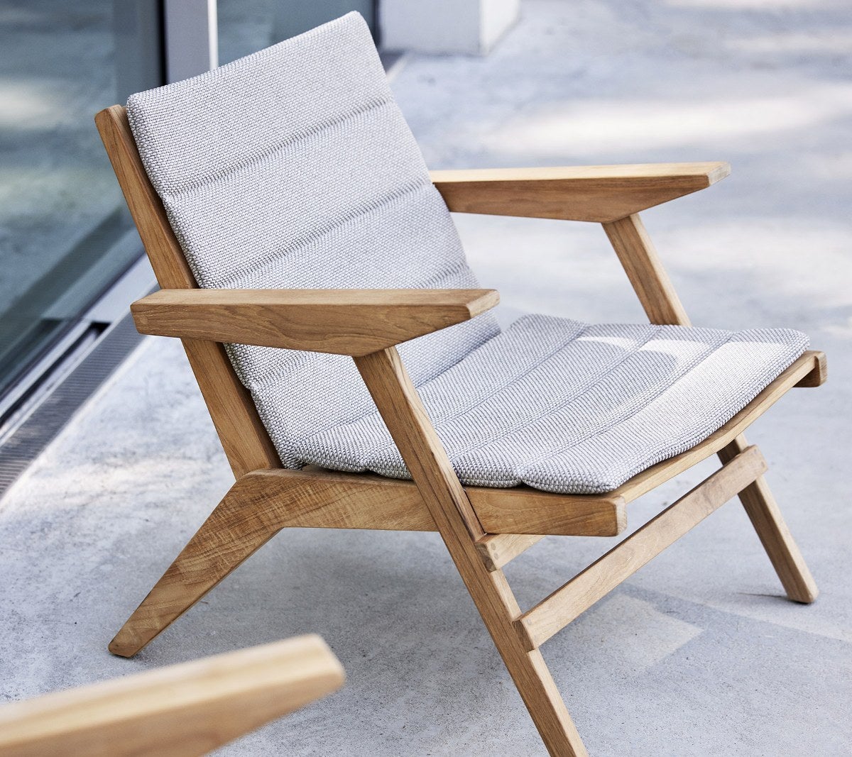 0007-Flip-lounge-chair-21043409-env-1f654