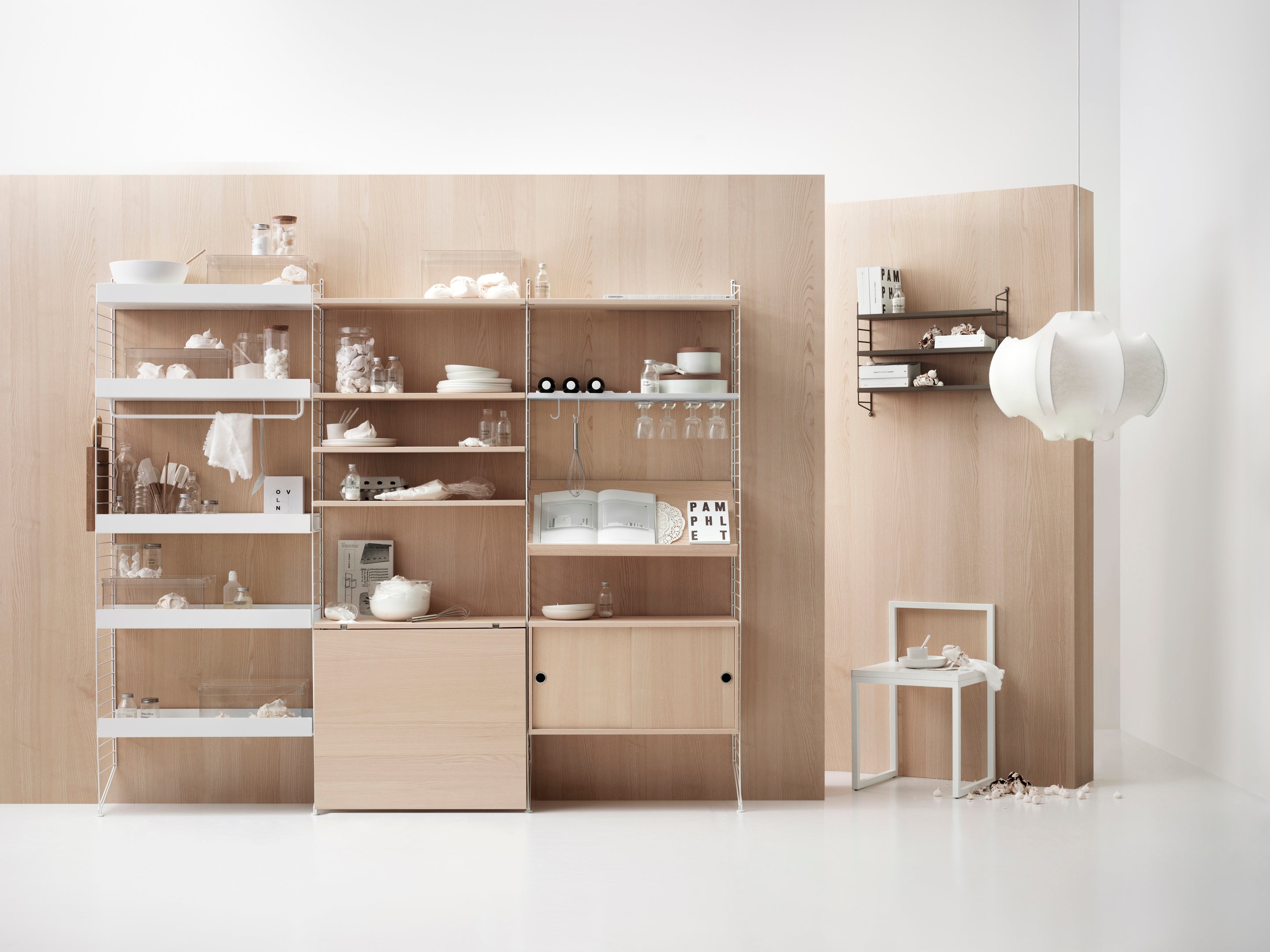 inspiration-string-system-kitchen-white-ash-2_landscape_xxlarge.jpg