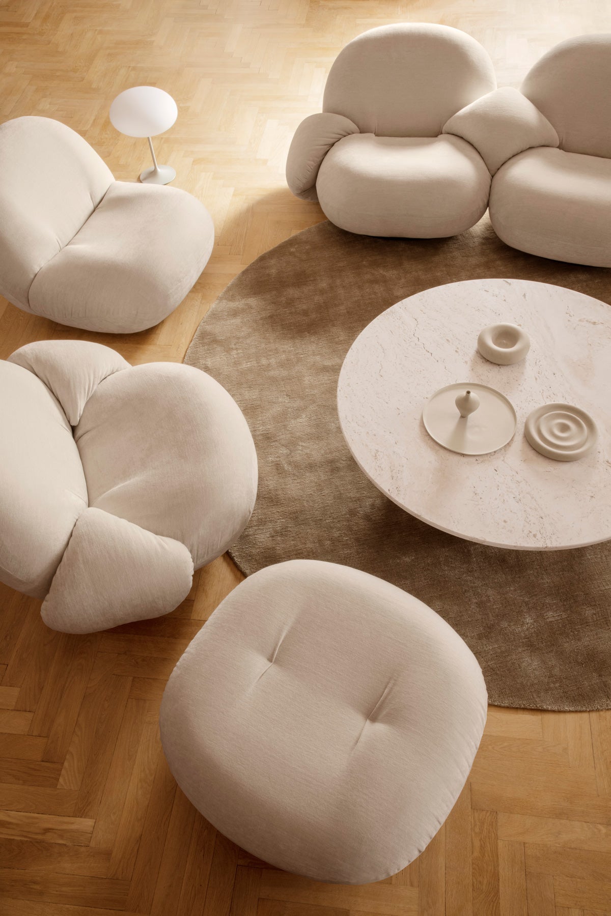 Gubi-Pacha-Ottoman-Chair-Miljo