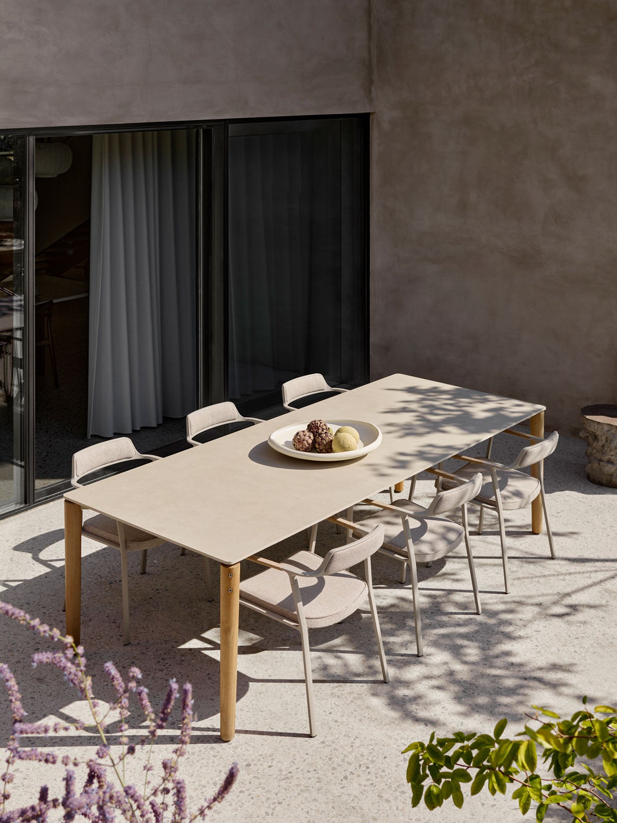 Vipp-719-Outdoor-Table-Miljo-1.jpg Vipp-719-Outdoor-Table-Miljo-1.jpg