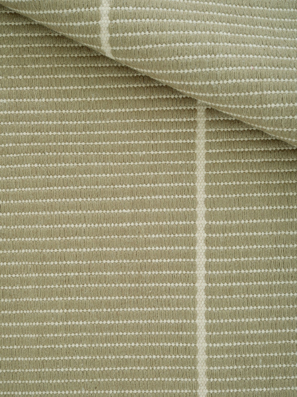 Linie-Design-Poetic-Grid-Moss-Detail