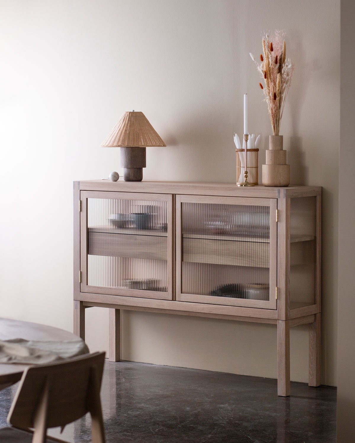 CURIO_sideboard_001.jpg CURIO_sideboard_001