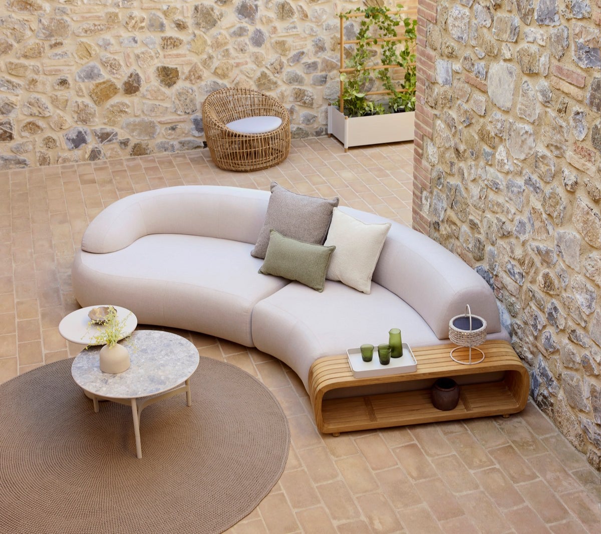 Mellow_sofa_-_Mellow_coffee_table_-_Nest_round_chair_-_twist-env-ec299