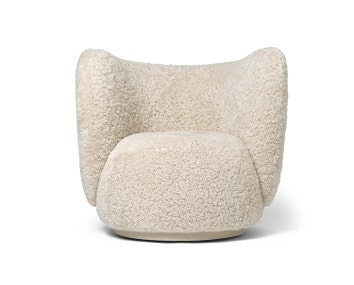fermLIVING-Rico-Lounge-Chair-Sheepskin-Moonlight-1104270248