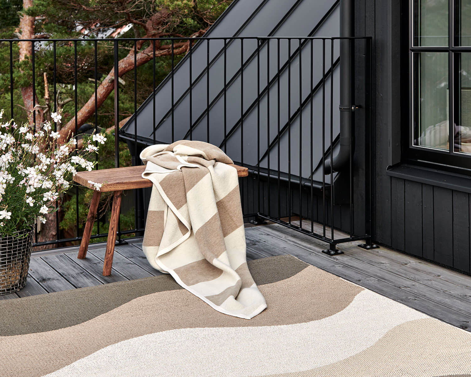 Urvi-Rug-Earth-Pappelina-Lifestyle.jpg