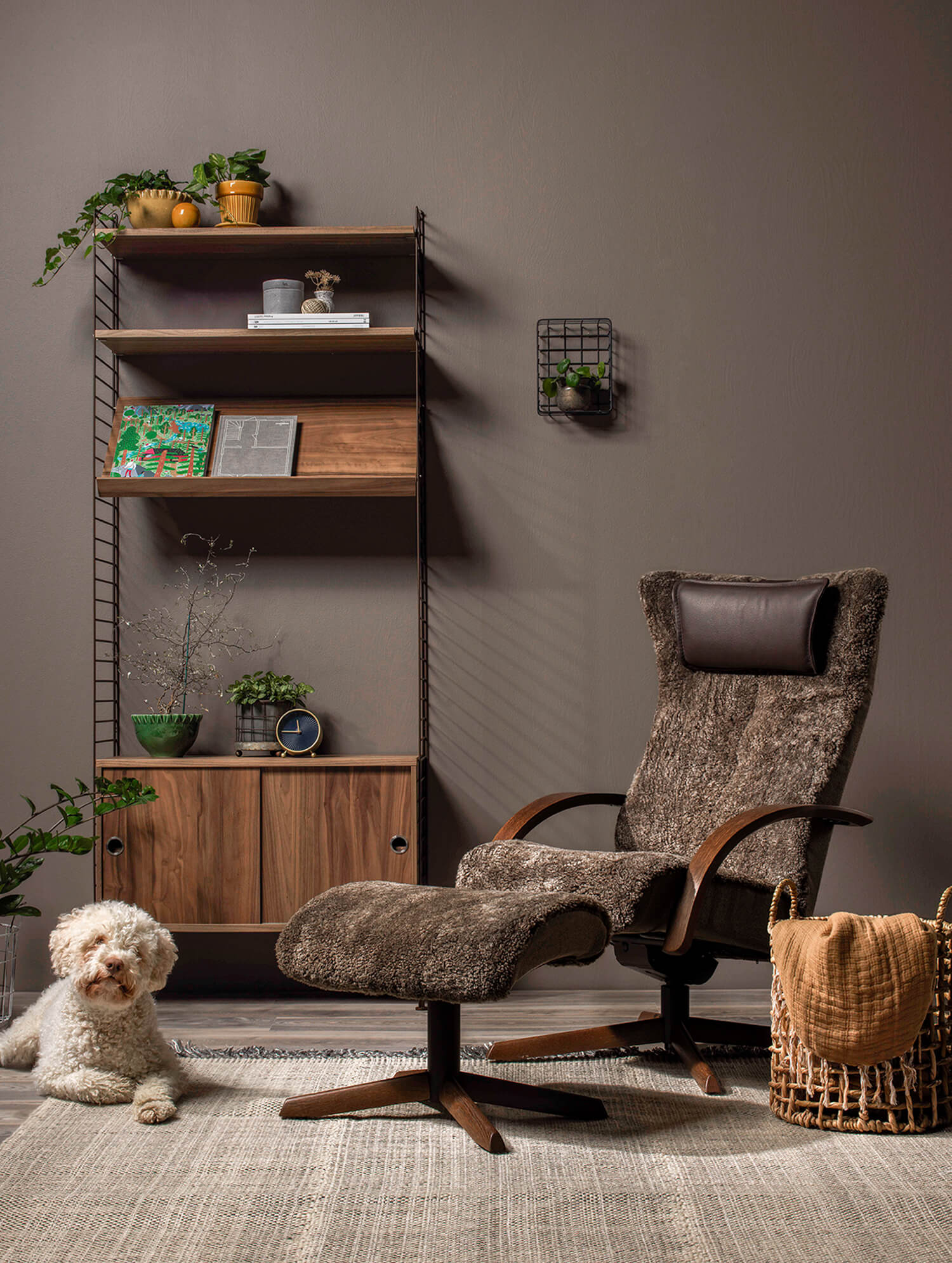 Brunstad-Delta-Motion-Armchair-ScandiBrown-Sheepskin-Walnutcolored-oak-Neckrest-Choco