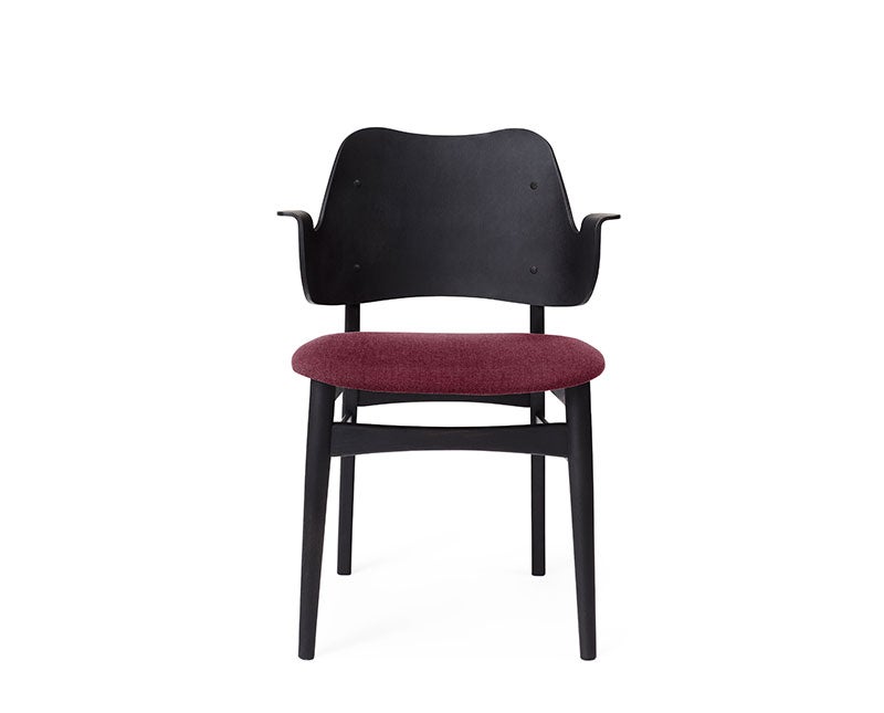 gesture-black-lack-seat-bordeaux-warm-nordic