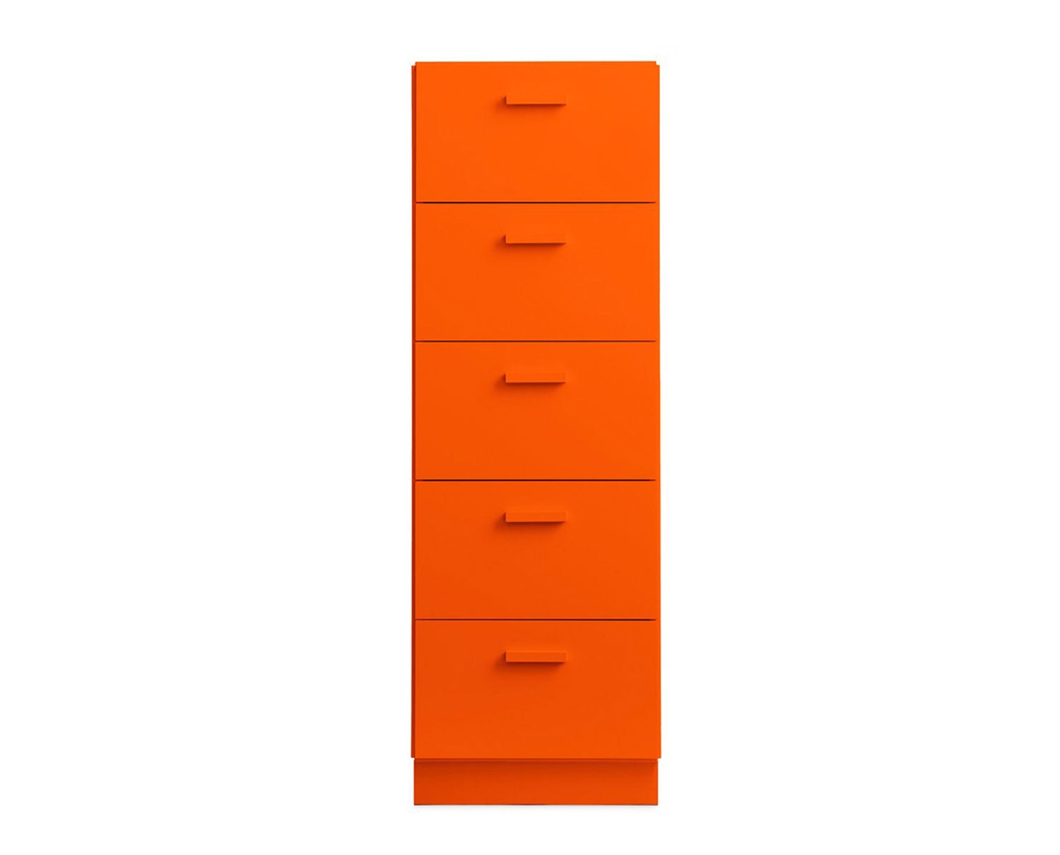 Relief-Byra-Hog-Orange-Sockel