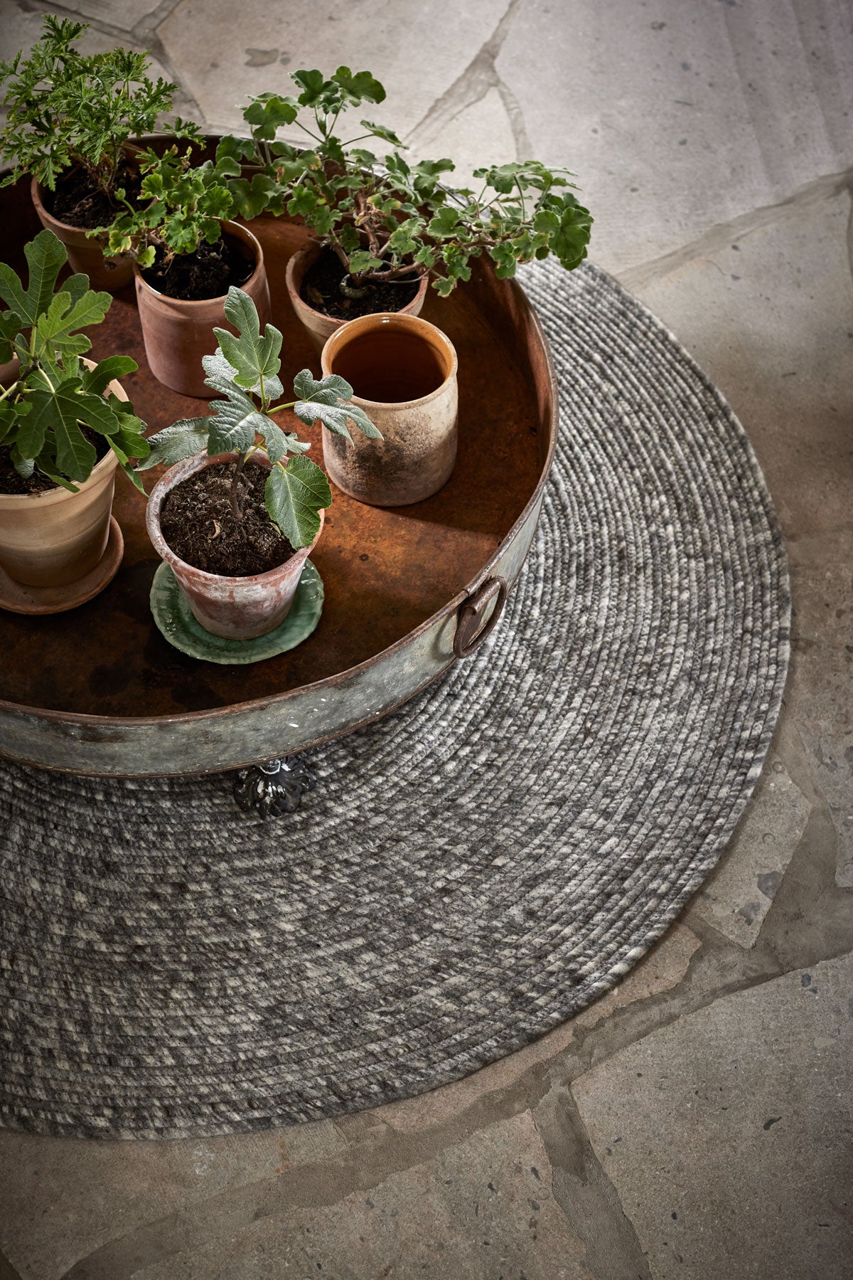 Merino-Matta-Rund-Grey-Miljo.jpg