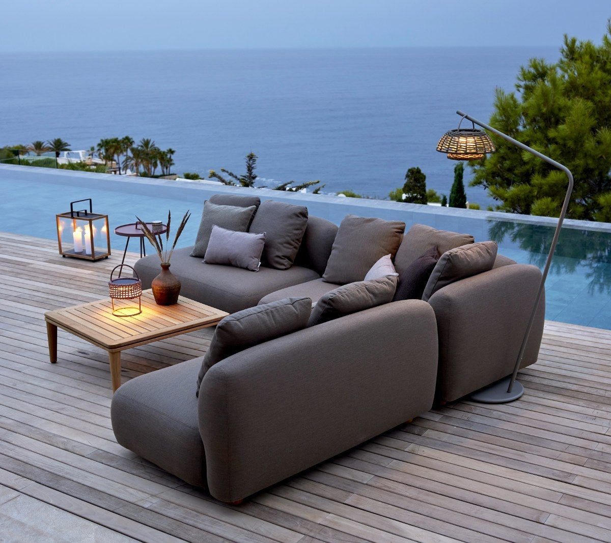 Capture-lounge-Capture-coffee-table-Illu-20315243-env-d1fa1