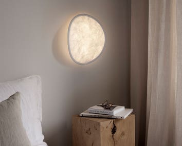 Tense-Wall-Lamp