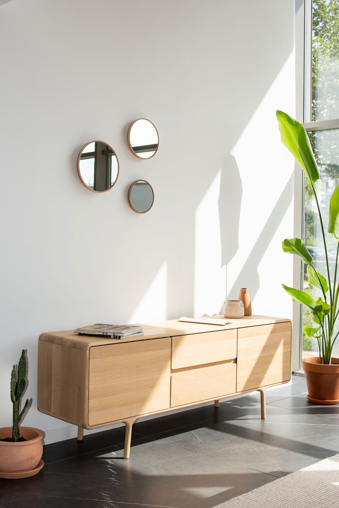 Gazzda-Look-Mirror-Collection-Lifestyle-1