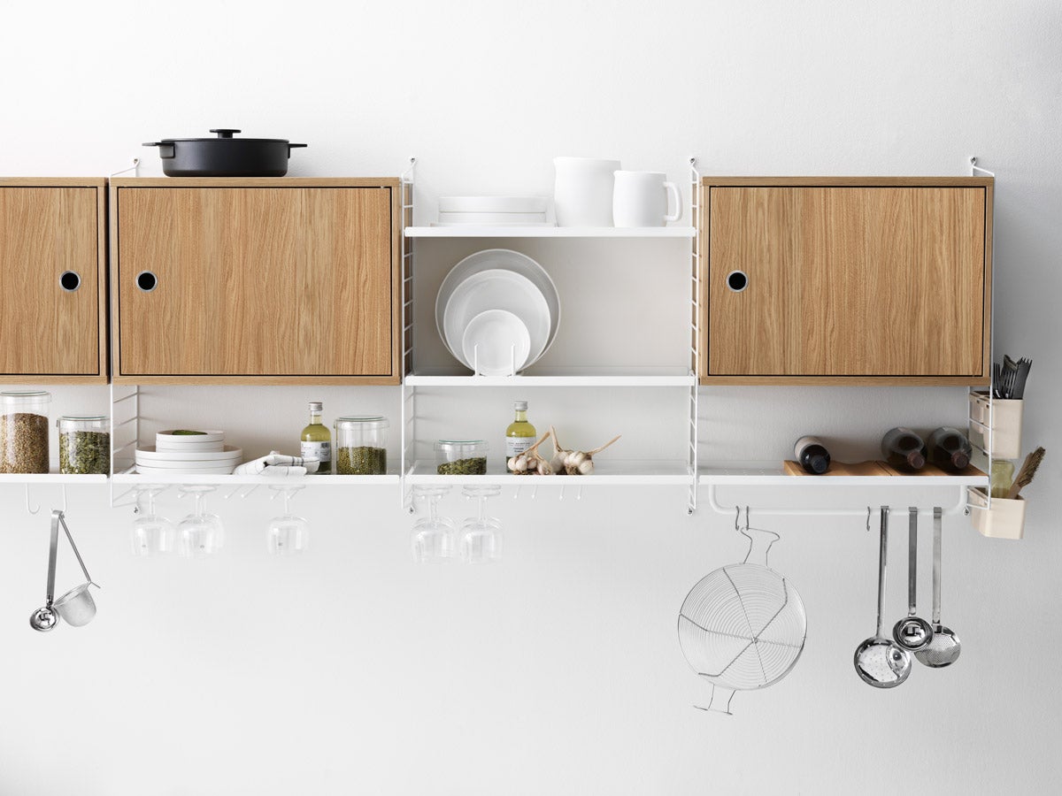 solution-string-system-kitchen-white-oak-accessories_landscape