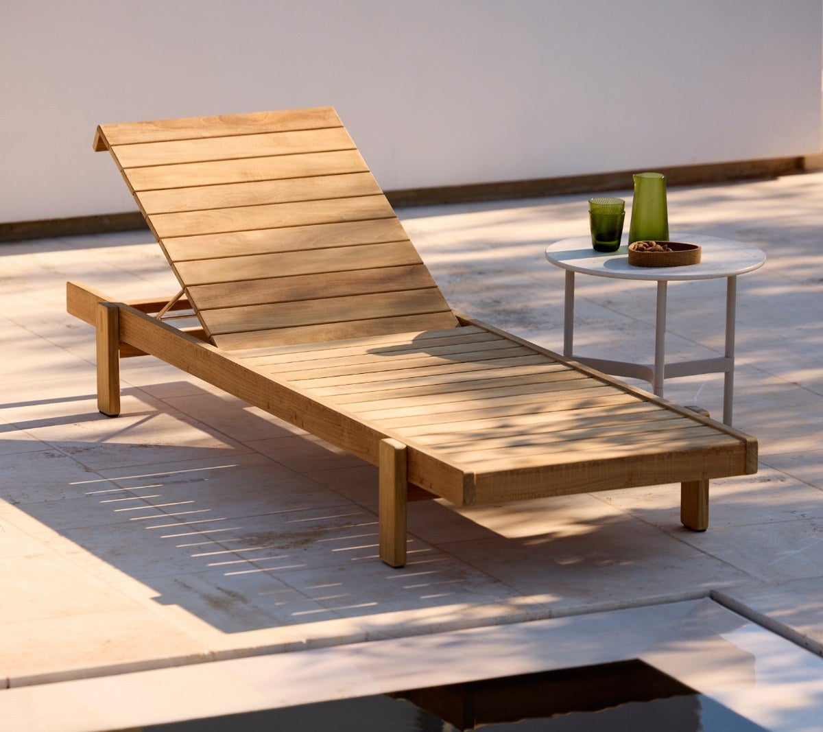 Vista-sunbed-teak-Twist-coffee-table-19973460-env-12234