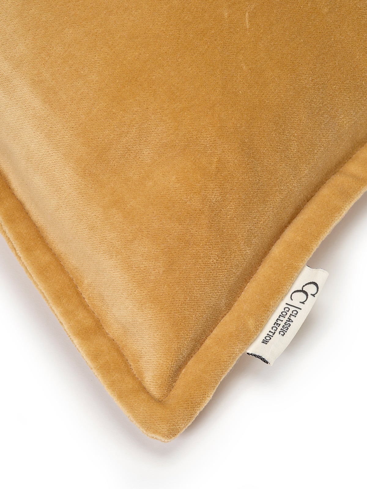 Classic-Collection-Classic-Pillow-Ochra-Detail