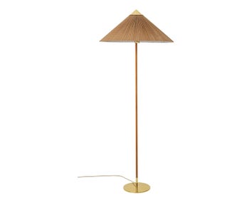 Gubi-9602-Floor-Lamp-EU-10121226-1