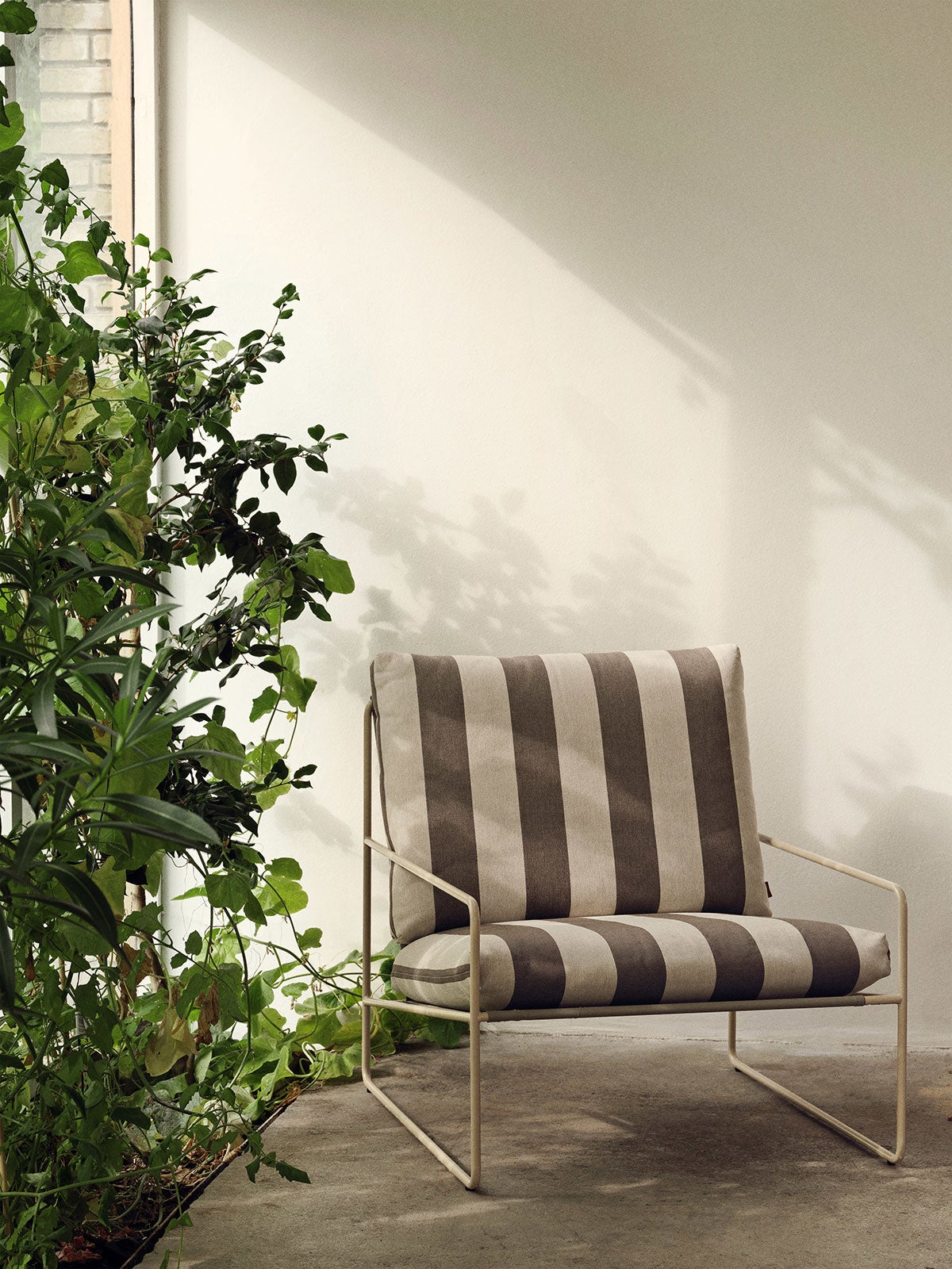 Ferm-Living-Desert-1-Seater-Cashmere-Chocolate-Lifestyle