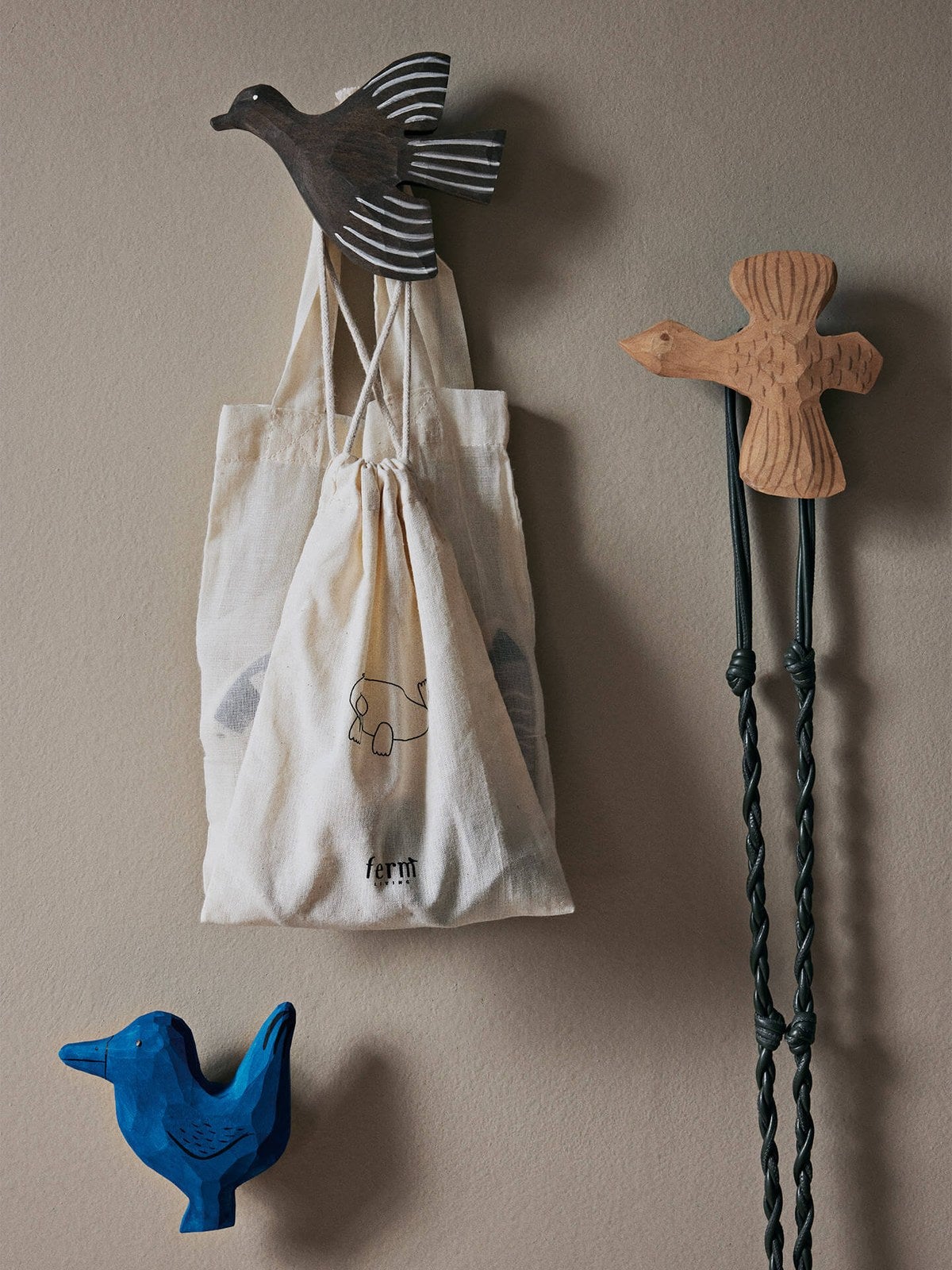 Ferm-Living-Anton-Fagelkrok-Blue-miljo-1