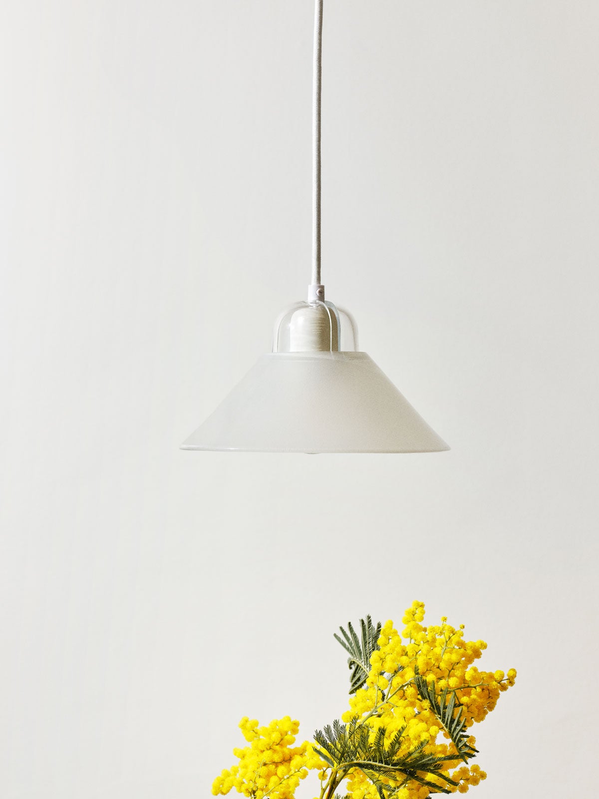 Kalo-Lamp-White-Off-Miljo