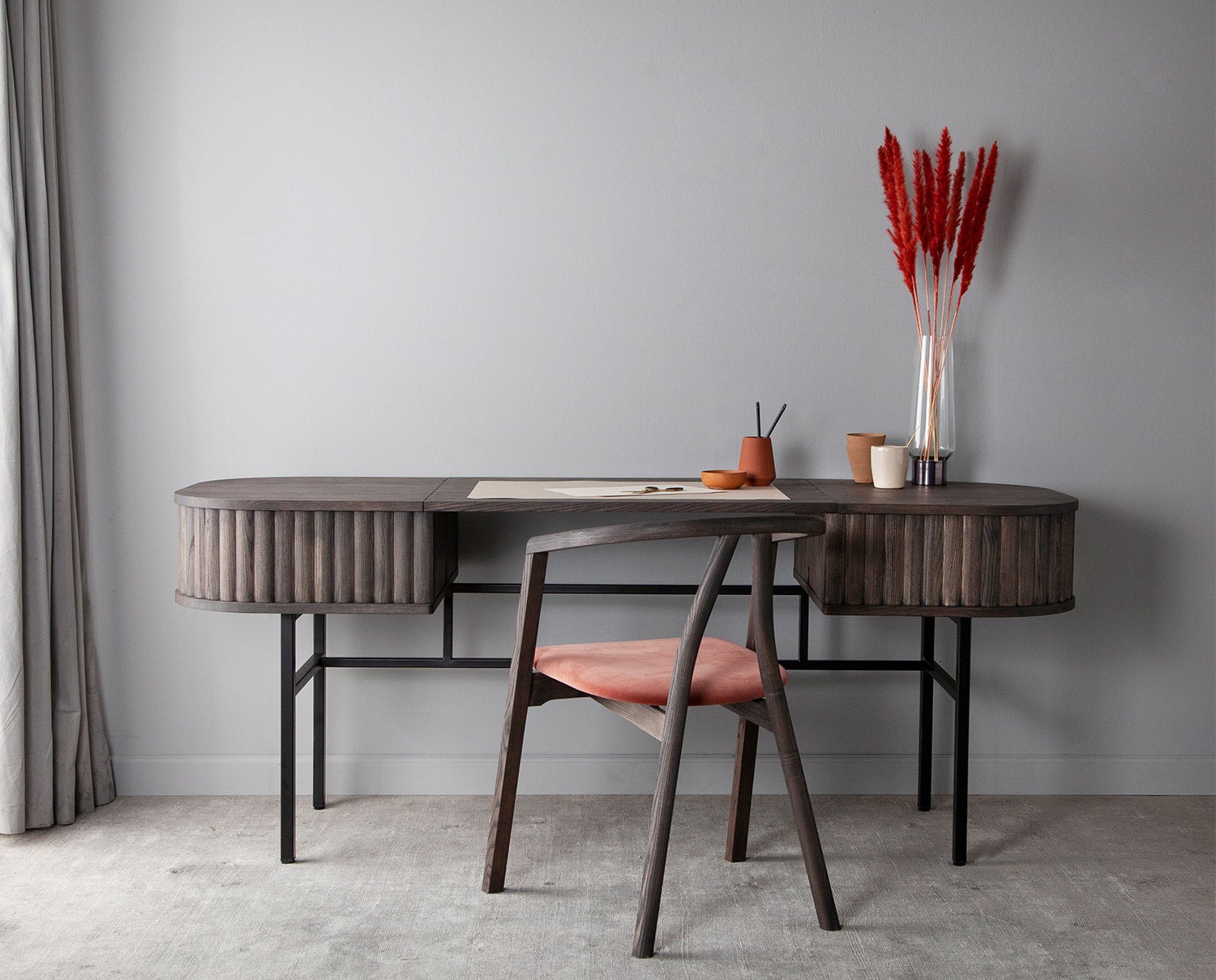 VELVET_DESK_01