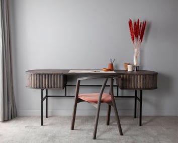 VELVET_DESK_01