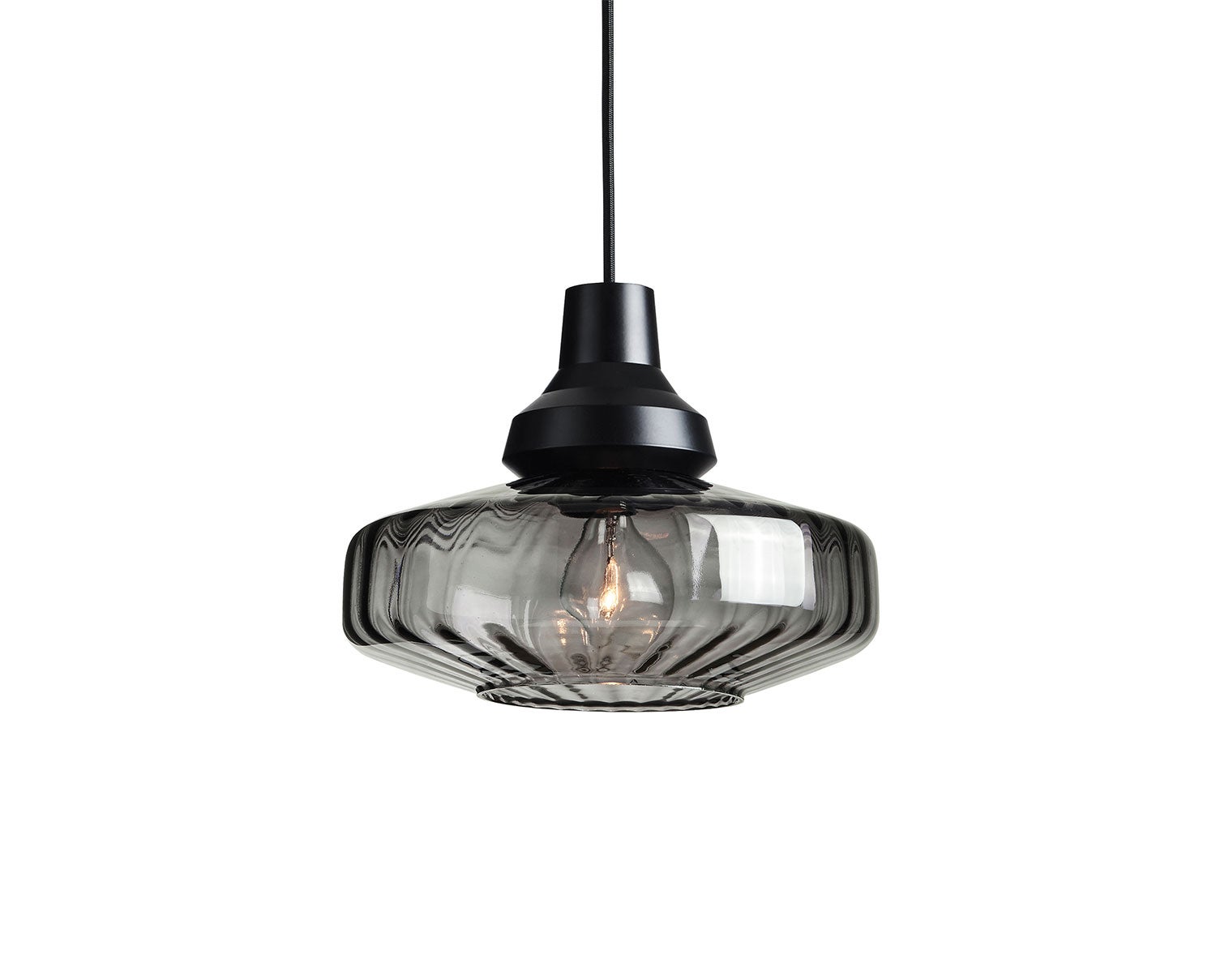 new-wave-pendant-black