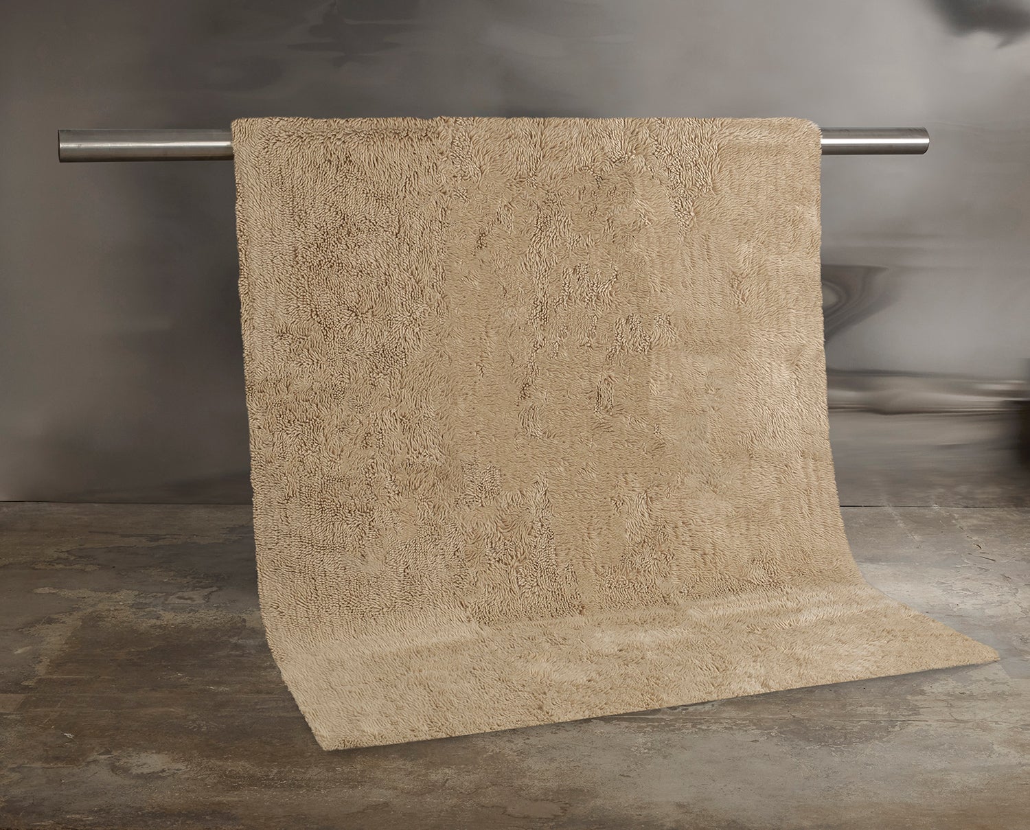 Bergius-Rug-beige-hang