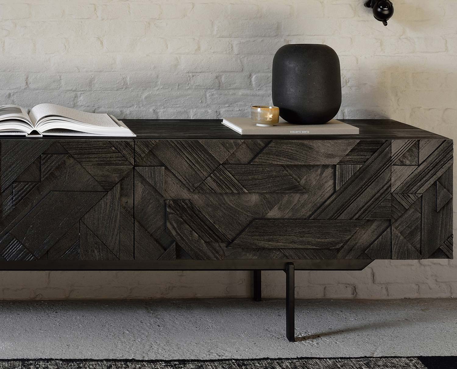 Graphic-TV-bänk-10064-m2-Ethnicraft