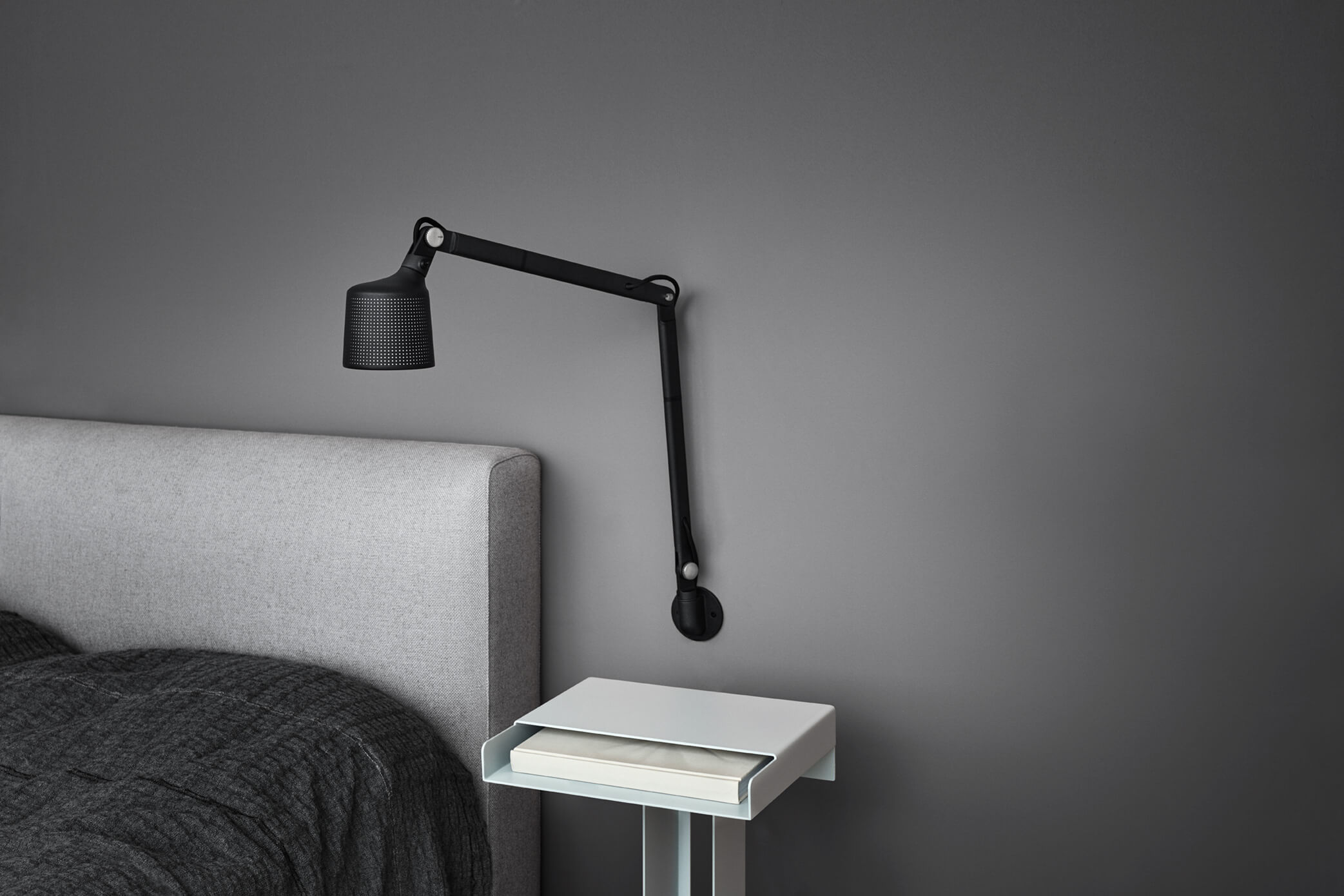 Lifestyle-wall-lamp-2-low