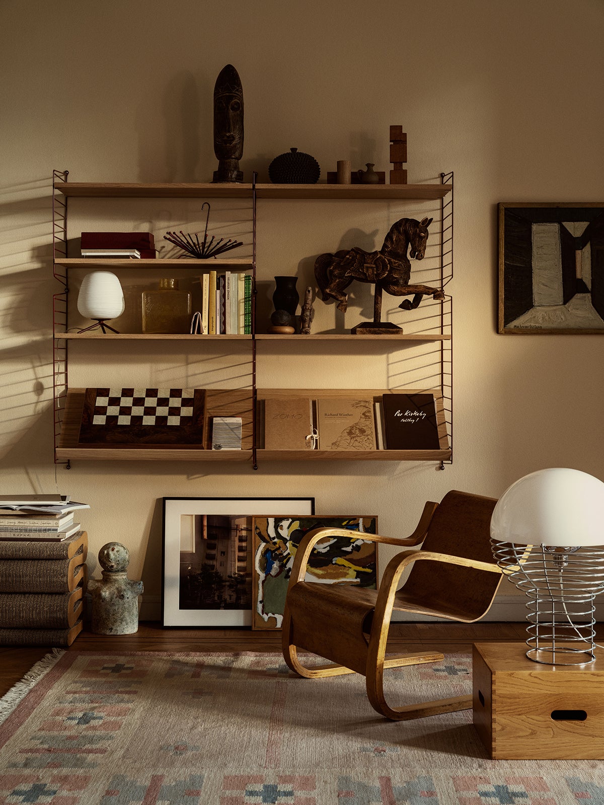 String-Wall-Panel-Dark-Red-Lifestyle