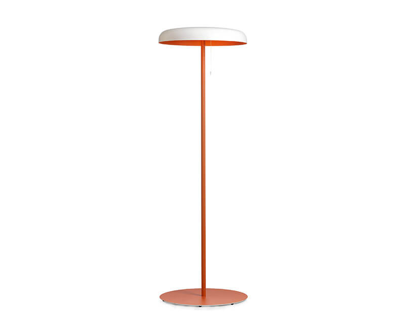 Mushroom-golvlampa-Ronnbar-Vit