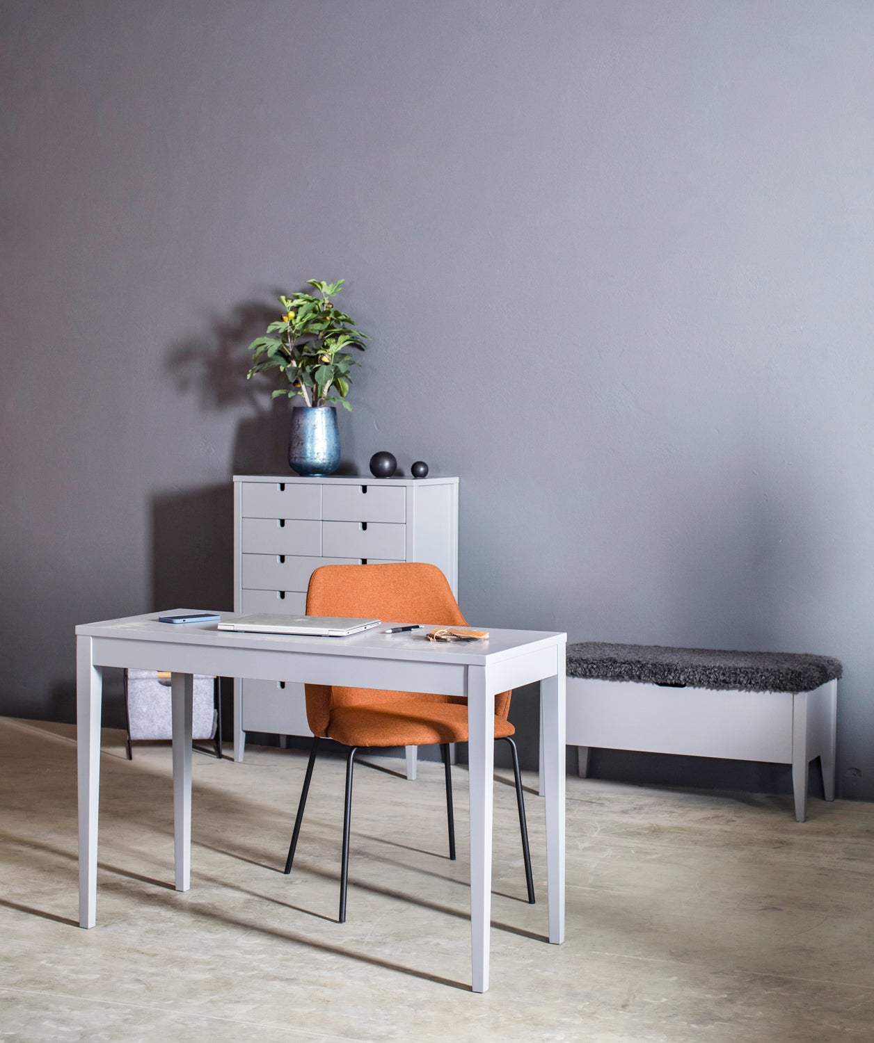 Klinte-skrivbord-gra-miljo-webres